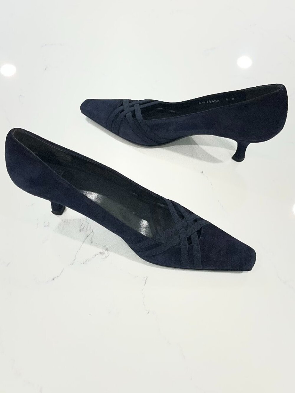 Stuart Weitzman Women's Navy Blue Suede Kitten Heels Size 9 N